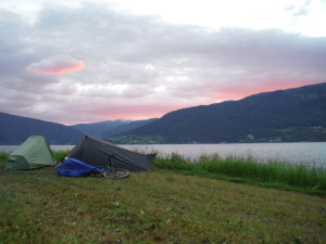 Dernier campement au bord de la mer, le 24 août. Demain je vais dans les montagnes !