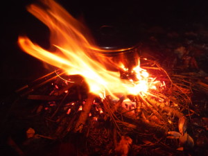 Usually I cook on my little stove, but under a little and cold rain I made a fire in the wet forest.