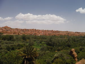 Boumalne Dadès بومالن دادس the end of the valley, beck to the desert for a bit.